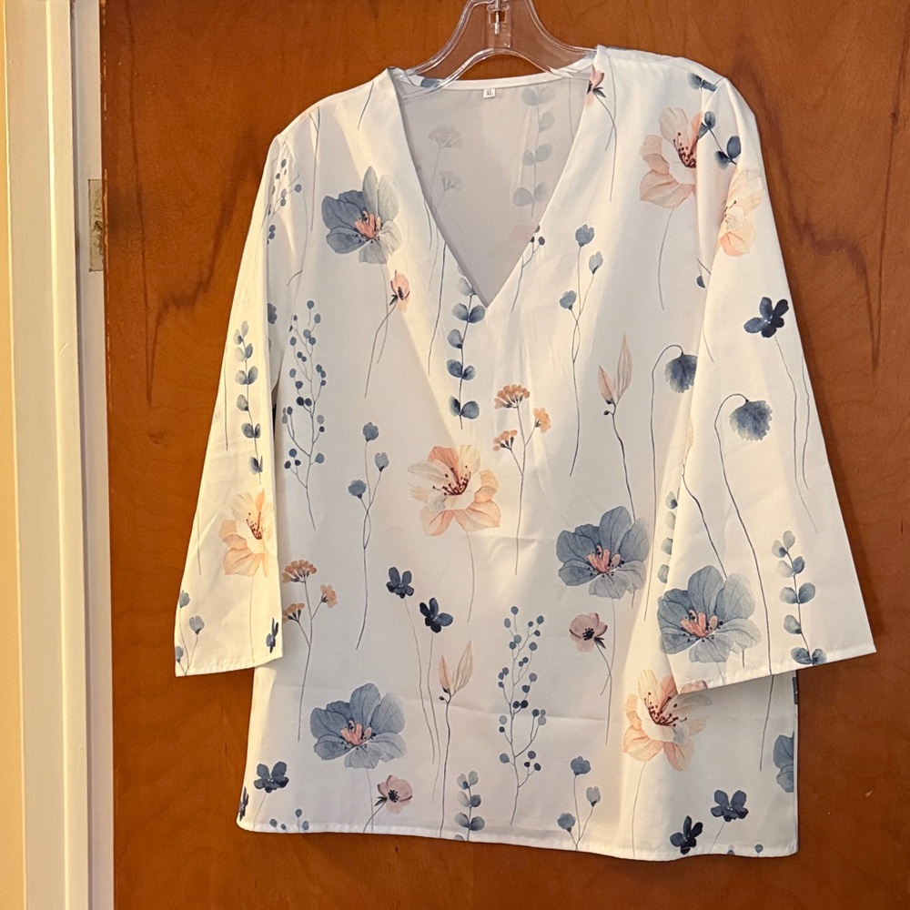 Floral V-Neck Top